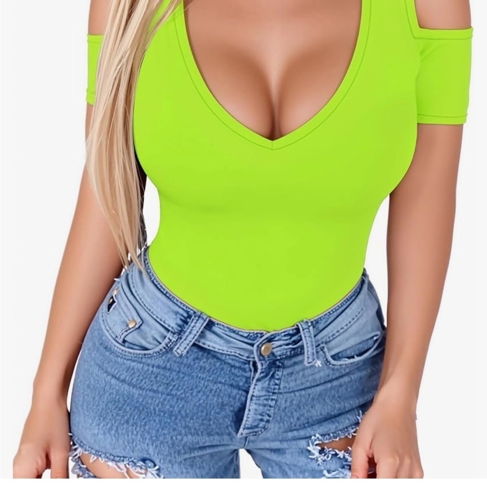❤️3 for $15! ❤️ Neon Green Cold Shoulder Top, Small - Picture 2 of 7